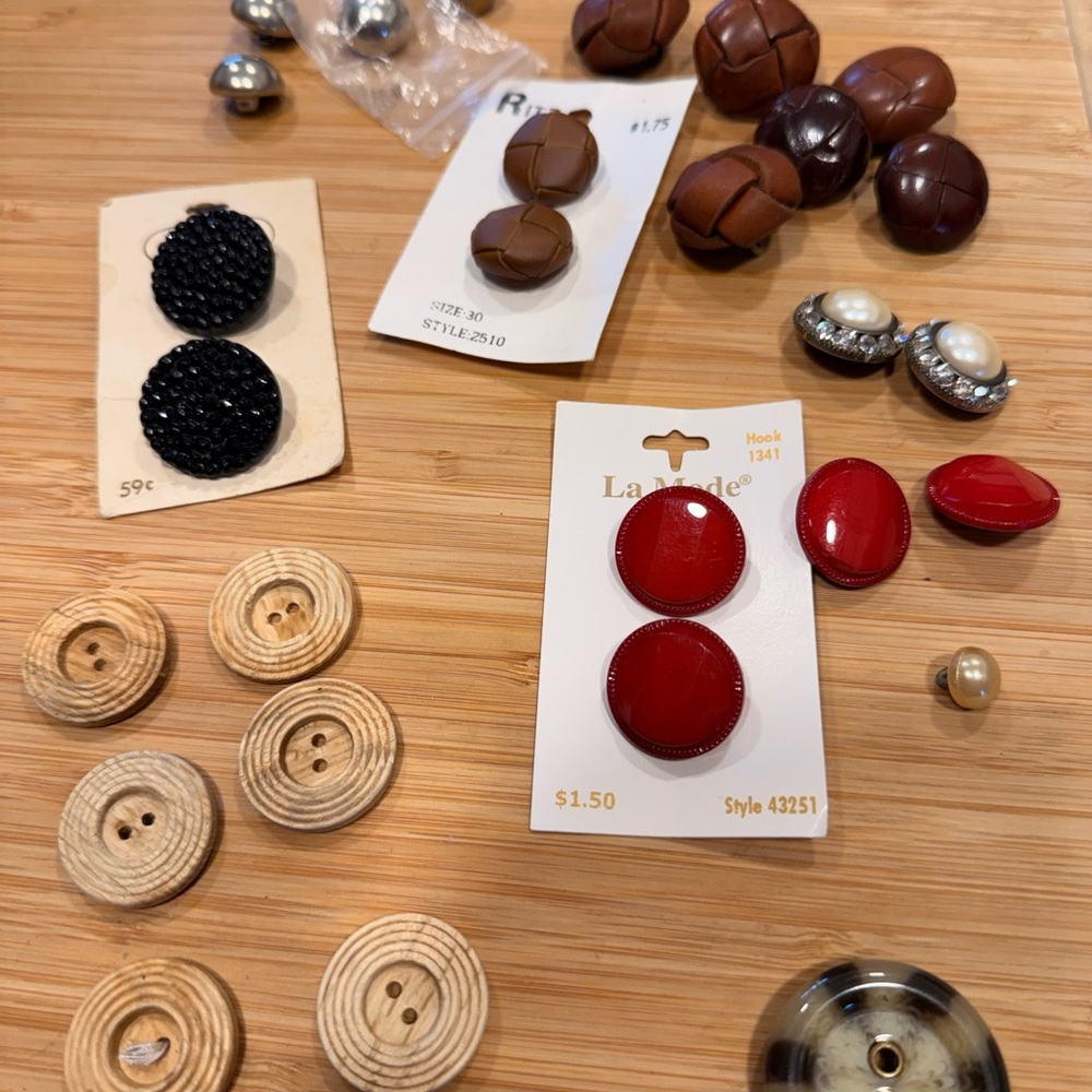 Vintage Assorted Button Collection Leather Rhines… - image 3